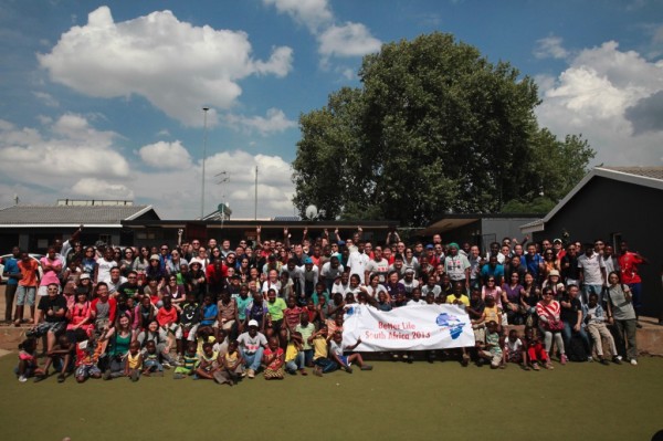 HKBN’s executives visited participants of Kliptown Youth Program, South Africa in 2013
